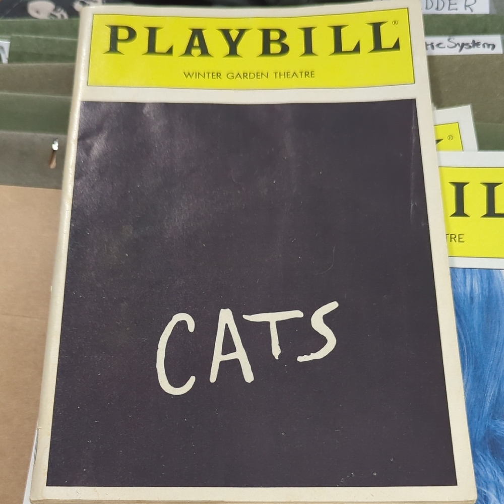 Cats Cover - Black and Yellow